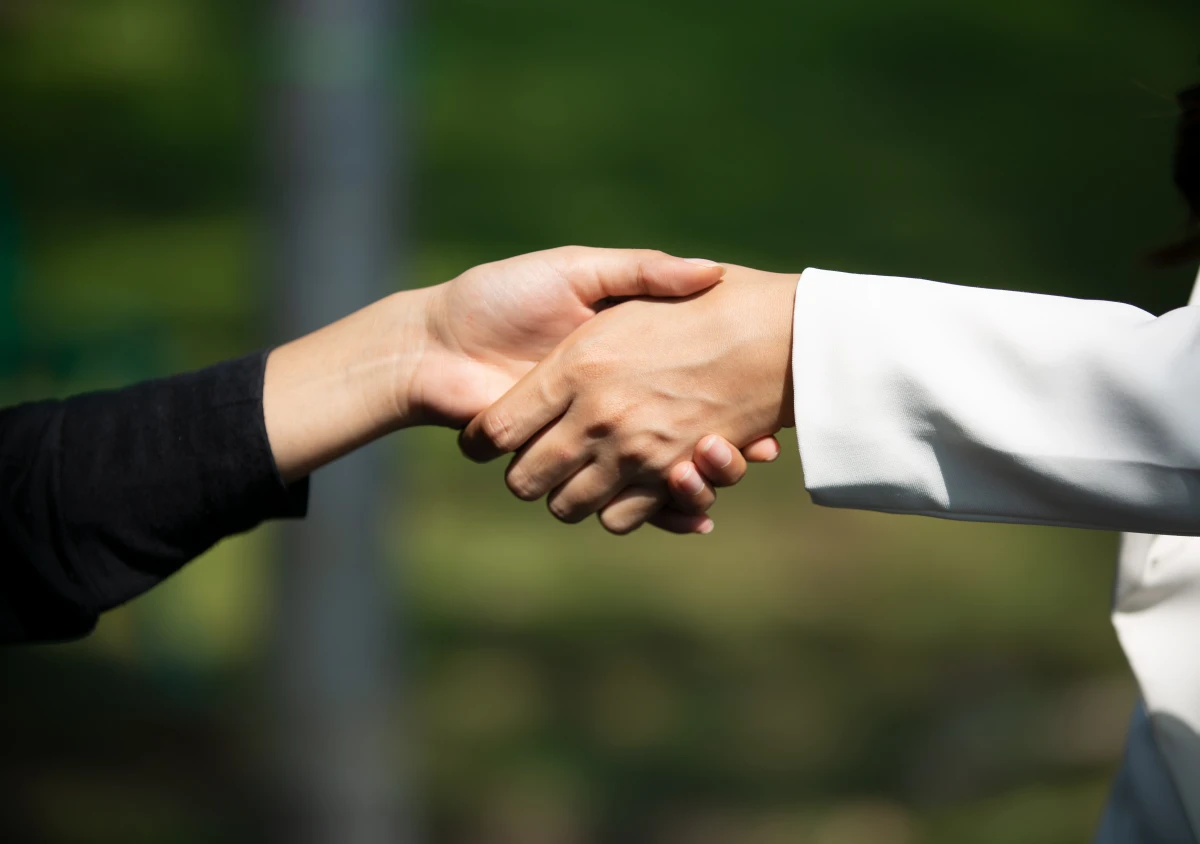 Sécuriser un achat immobilier en indivision : le guide ultime pour investir entre amis ou partenaires